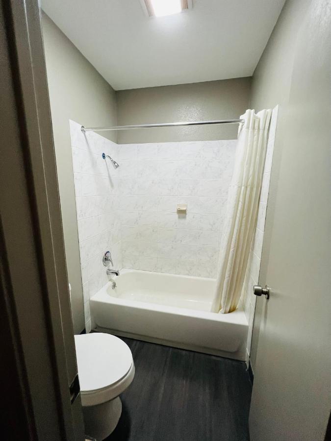 Deluxe Inn โบเซอร์ซิตี ภายนอก รูปภาพ